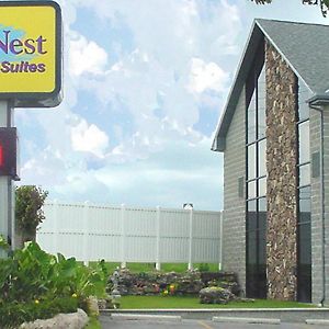 Quail'S Nest Inn & Suites